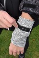Sportago Armband na běh - šedá - thumb (3)