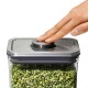 Dóza na potraviny POP STEEL 1,0 l, malý čtverec, plast, OXO - thumb (2)