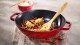 Wok 30 cm, se skleněnou poklicí, višňová, Staub - thumb (1)