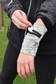 Sportago Armband na běh - šedá - thumb (4)