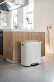 Pedálový odpadkový koš BO 60 l, bílá, Brabantia - thumb (9)
