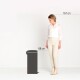 Pedálový odpadkový koš NEWICON 30 l, minerální šedá, Brabantia - thumb (5)