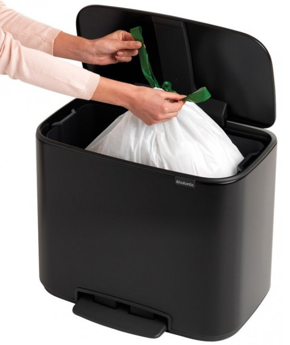 Pedálový odpadkový koš BO 36 l, matná černá, Brabantia - main (3)