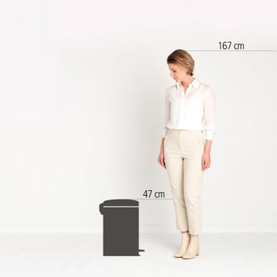 Pedálový odpadkový koš NEWICON 20 l, minerální šedá, Brabantia - main (5)