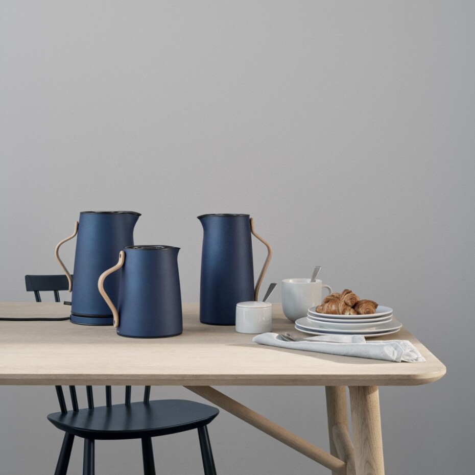 Vakuový džbán EMMA 1 l, na čaj, tmavě modrá, nerezová ocel, Stelton - main (3)
