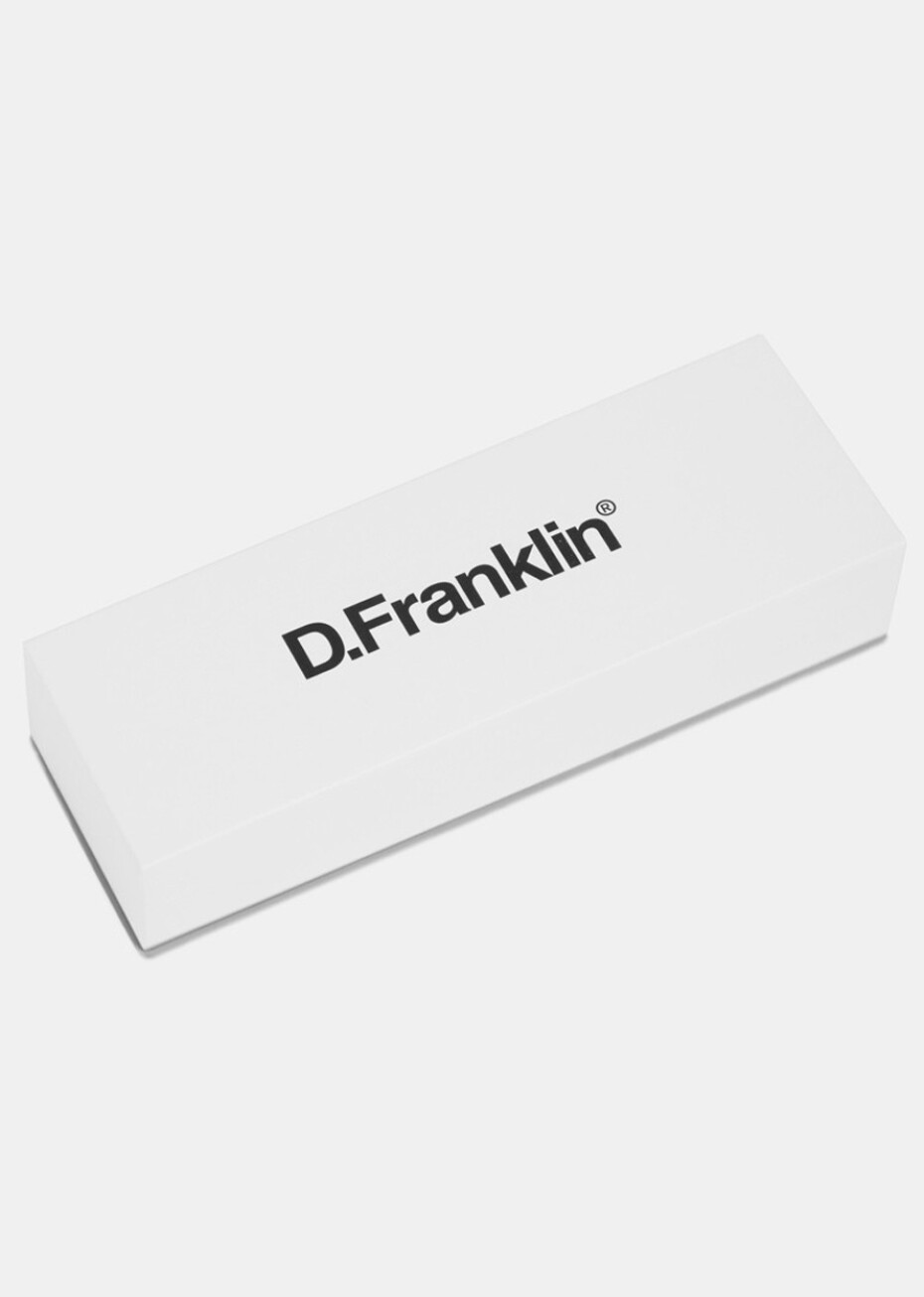 DFranklin Bílé hodinky s modro červenym páskem D.Franklin - main (2)