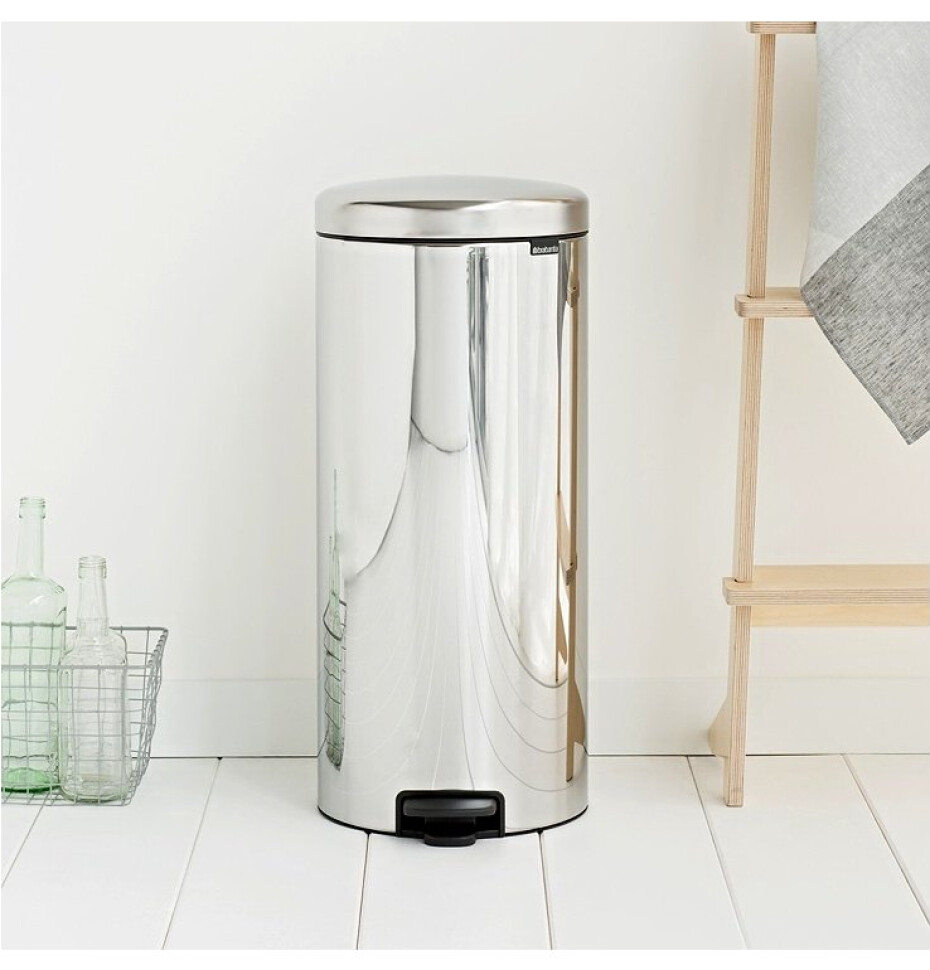 Pedálový odpadkový koš NEWICON 30 l, lesklá ocelová, Brabantia - main (4)