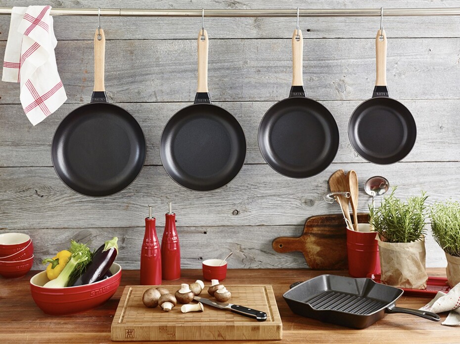 Pánev na smažení 24 cm, s dřevěnou rukojetí, litina, Staub - main (5)
