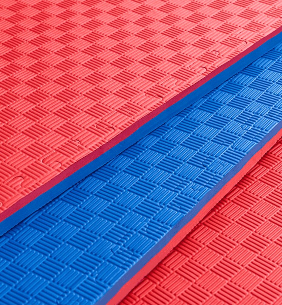 Sportago Tatami Taekwondo podložka 100x100cm červená-modrá - 4 cm - main (6)