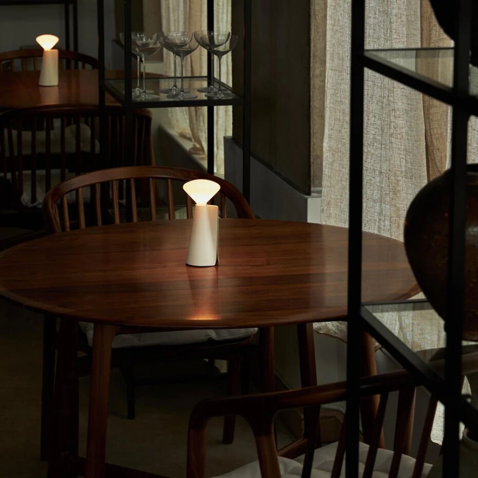 Přenosná stolní lampa MANTLE 19 cm, bílá, nerezová ocel, Tala - main (4)