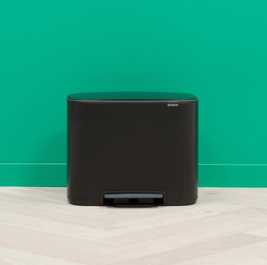 Pedálový odpadkový koš BO 36 l, matná černá, Brabantia - main (10)