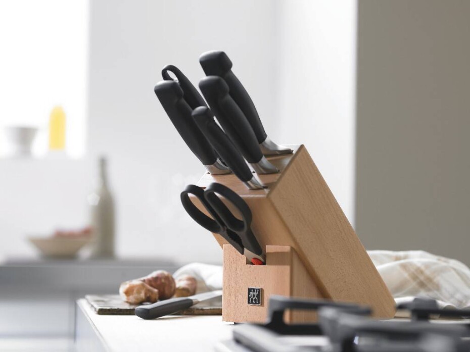 Sada nožů FOUR STAR®, sada 7 ks, s blokem, ocílkou a nůžkami , ZWILLING - main (1)
