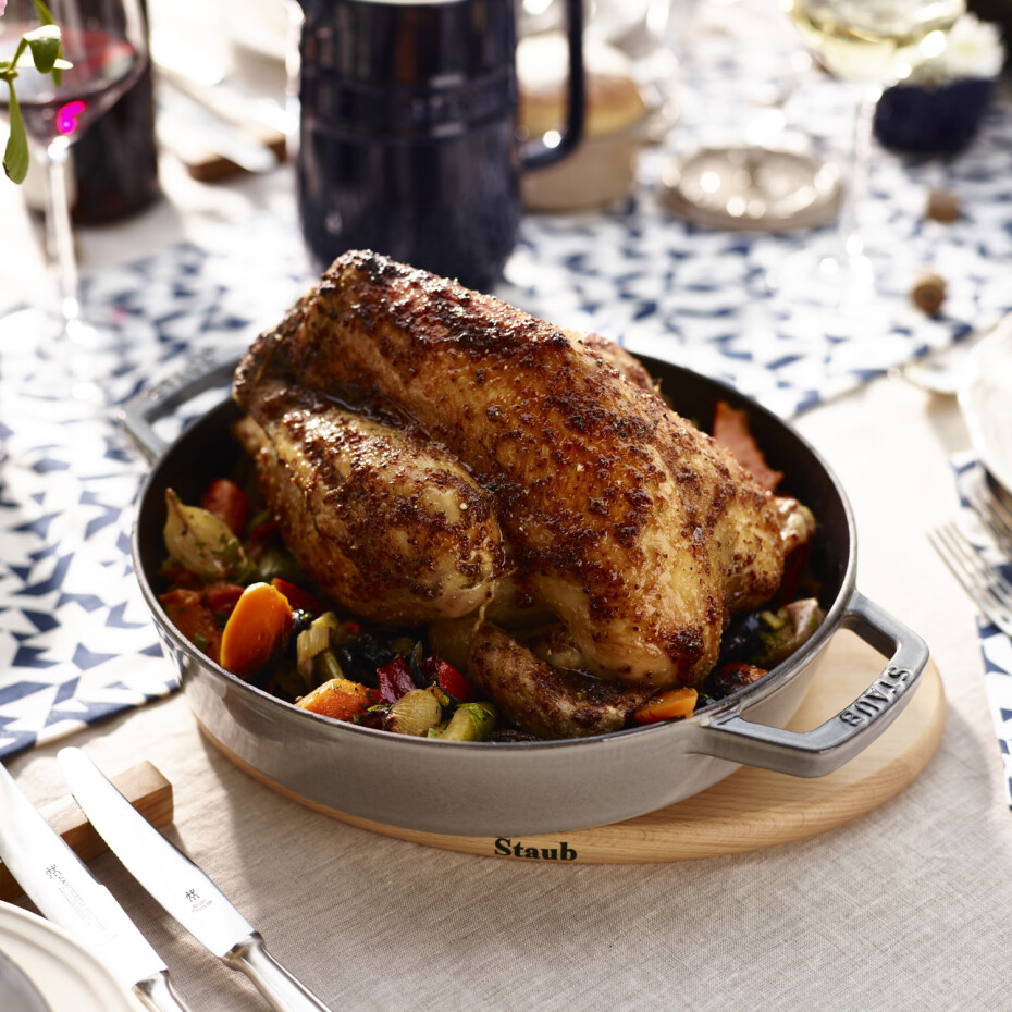 Servírovací pánev 26 cm, černá, litina, Staub - main (3)
