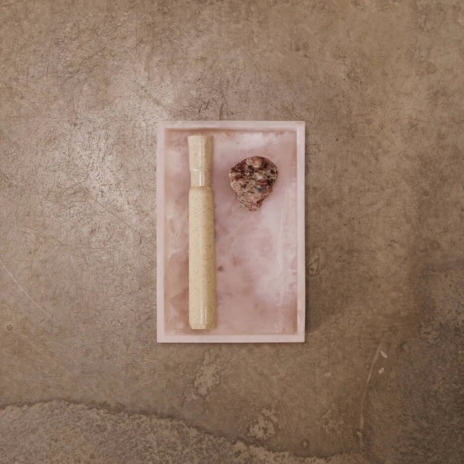 Dekorativní podnos MIST 20 x 15 cm, růžová, pryskyřice, ferm LIVING - main (1)