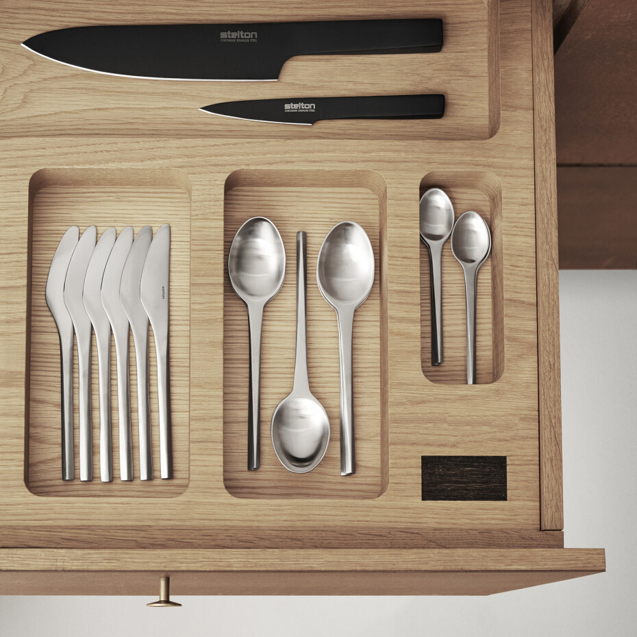 Jidelní lžíce PRISME 20 cm, stříbrná, nerezová ocel, Stelton - main (3)