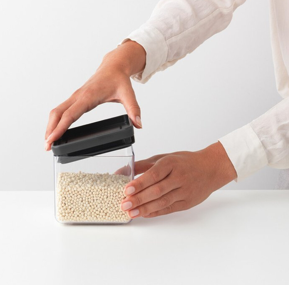 Box na potraviny TASTY PLUS 700 ml, tmavě šedá, plast, Brabantia - main (3)