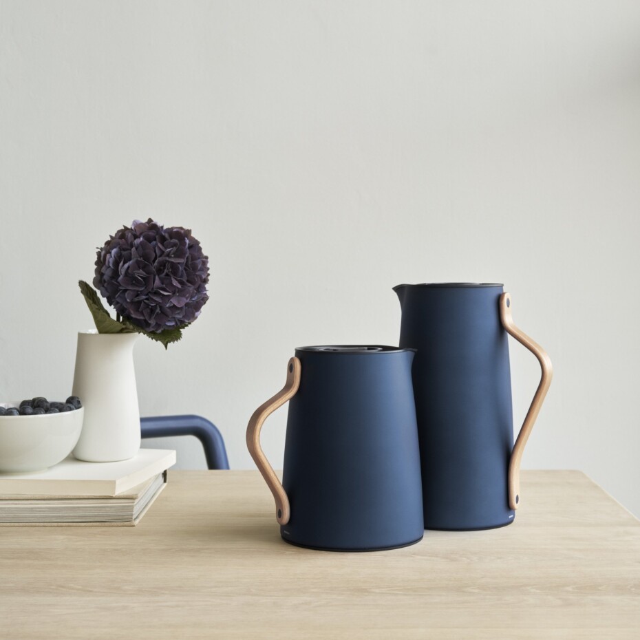 Vakuový džbán EMMA 1 l, na čaj, tmavě modrá, nerezová ocel, Stelton - main (1)
