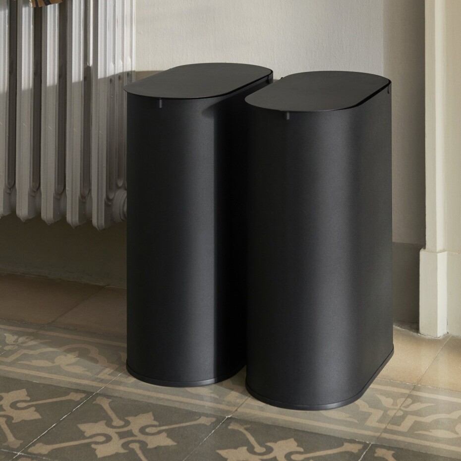 Odpadkový koš ENKEL 19 l, černá, uhlíková ocel, ferm LIVING - main (3)