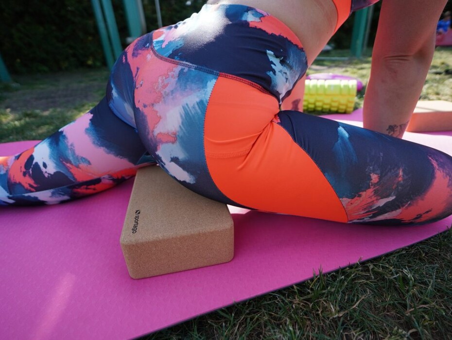 Sportago Yoga Cork Block - main (8)