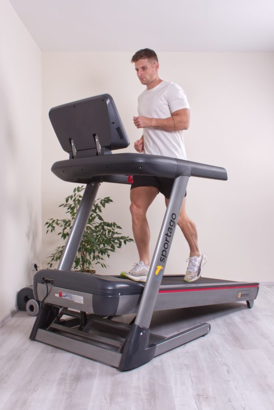 Běžecký pás Sportago Gemini Plus - main (3)