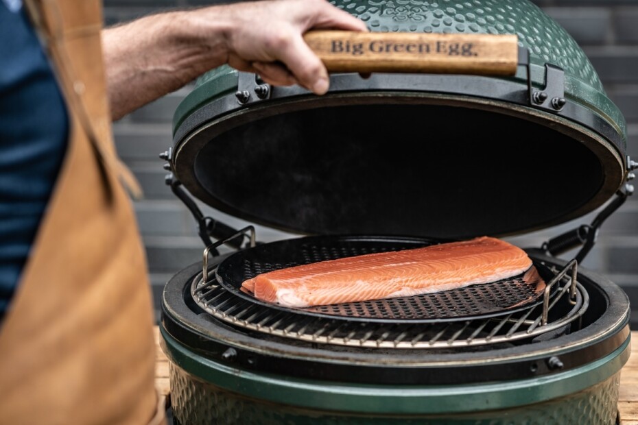 Gril na dřevěné uhlí M 38 cm,  + intEGGrovaný pojízdný stojan s držadlem, zelená, Big Green Egg - main (2)