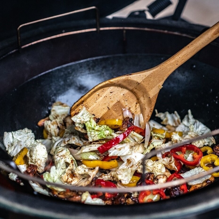 Gril na dřevěné uhlí L 46 cm,  + pojízdný stůl + ConvEGGtor + pohrabáč, zelená, Big Green Egg - main (5)