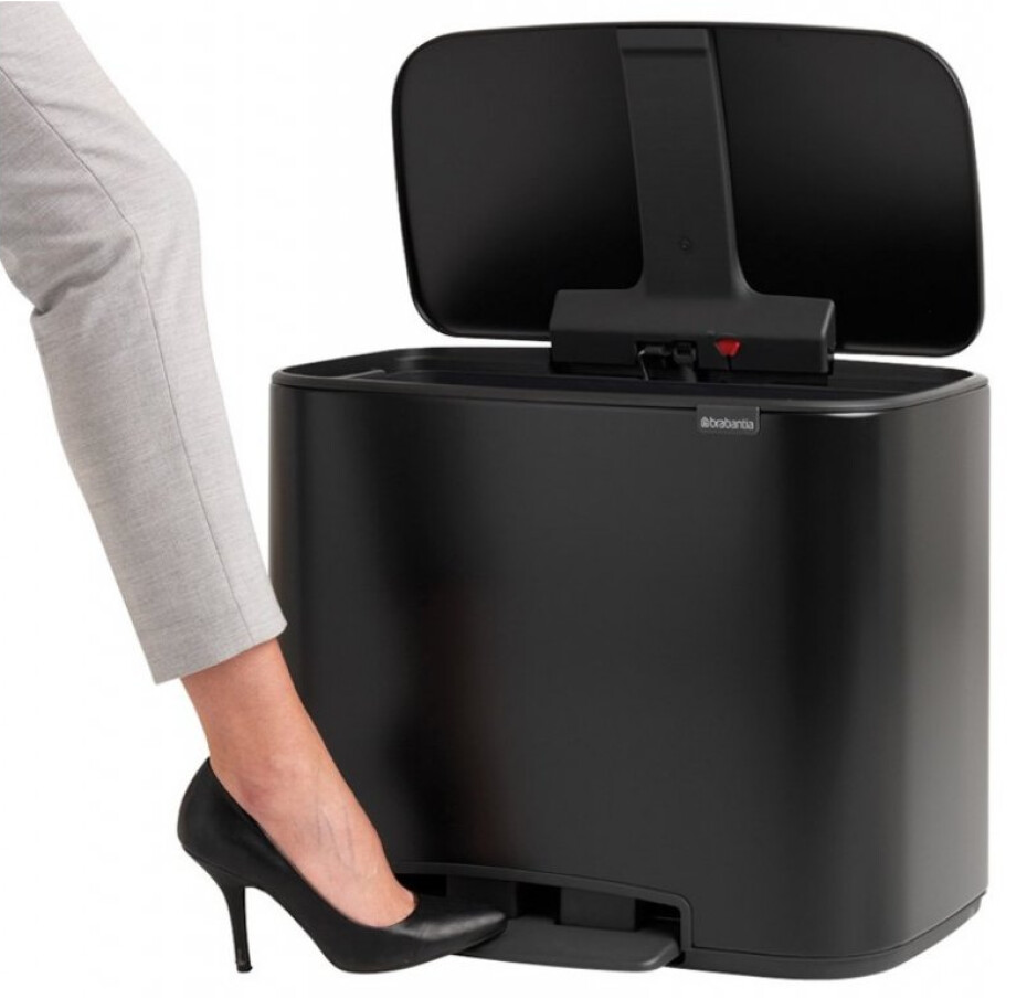 Pedálový odpadkový koš BO 36 l, matná černá, Brabantia - main (4)