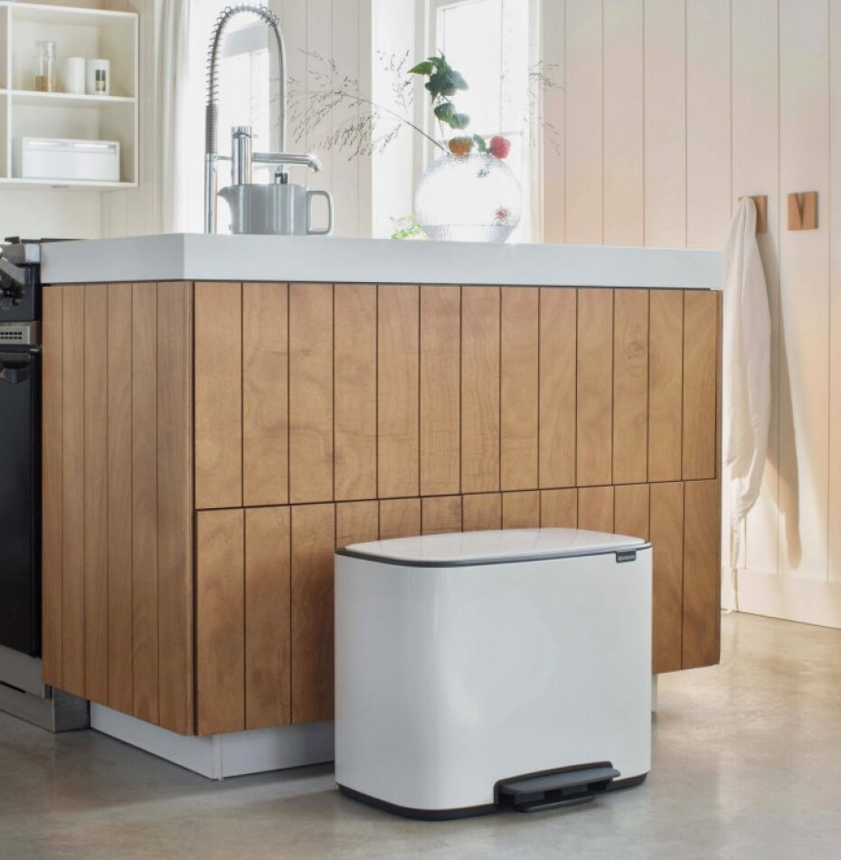 Pedálový odpadkový koš BO 36 l, bílá, Brabantia - main (11)