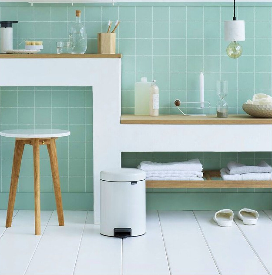Pedálový odpadkový koš NEWICON 5 l, bílá, Brabantia - main (3)