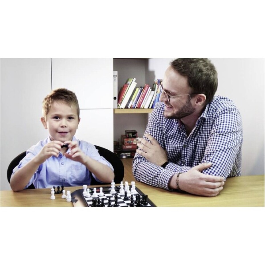 Millennium ChessGenius stolní elektronické šachy - main (4)
