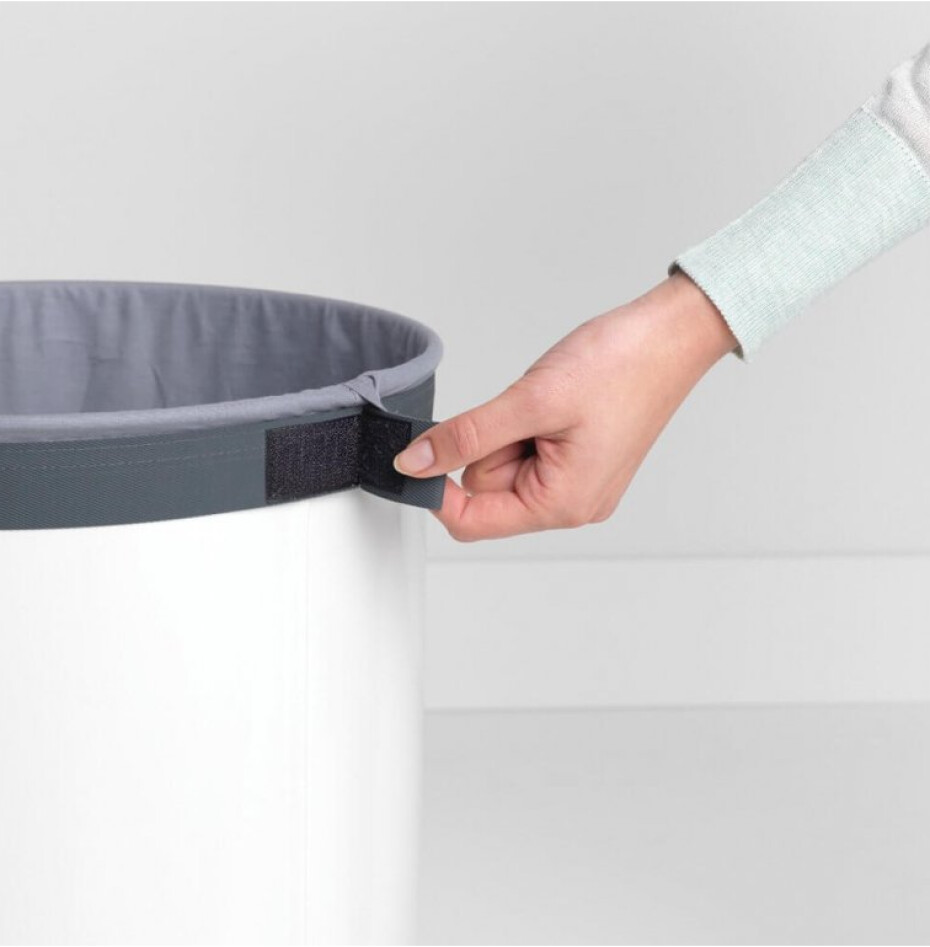 Koš na prádlo 60 l, s korkovým víkem, bílá, Brabantia - main (2)