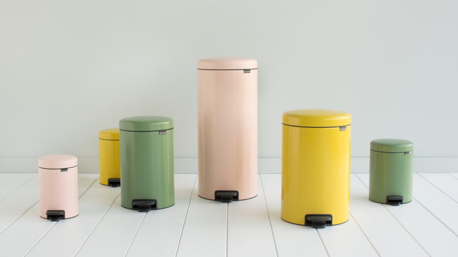 Pedálový odpadkový koš NEWICON 30 l, lesklá ocelová, Brabantia - main (7)