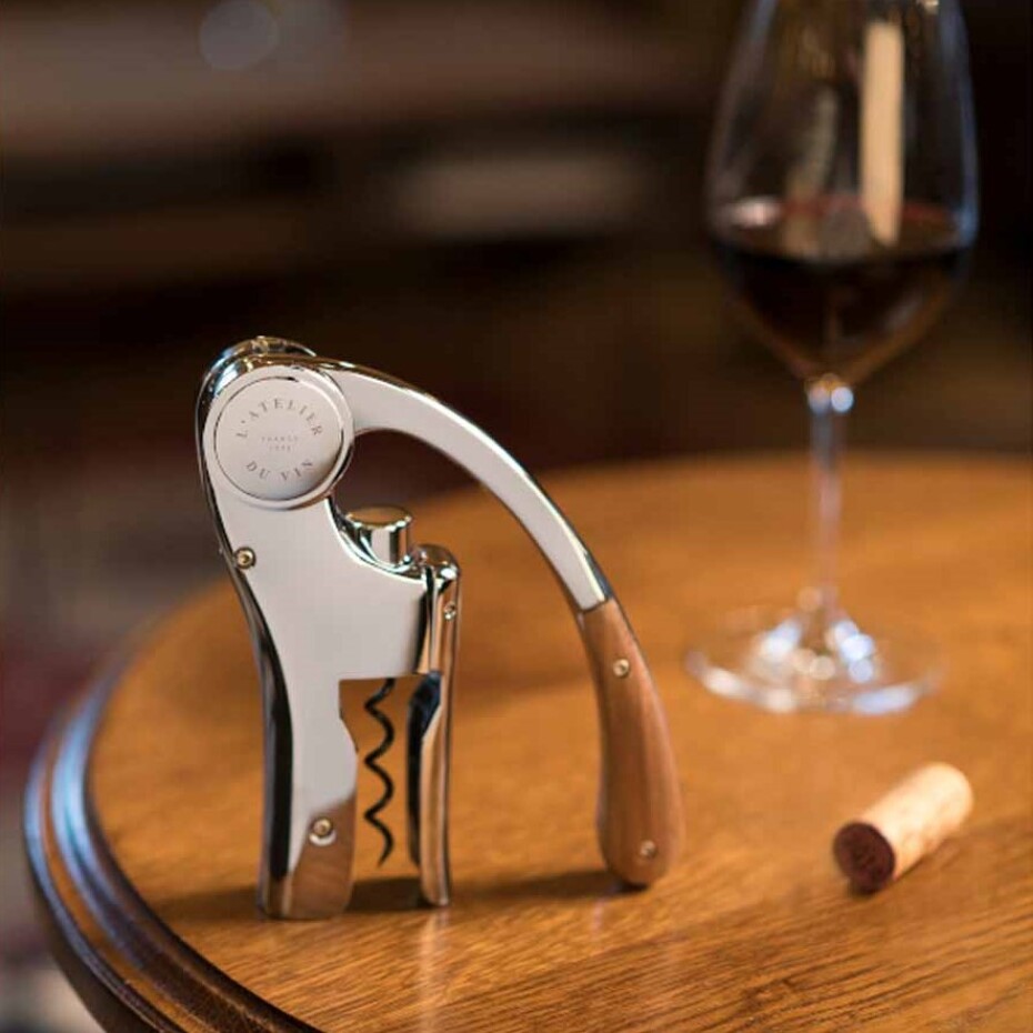 Sada příslušenství k vínu OENO BOX CONNOISSEUR 1, sada 11 ks, L'Atelier du Vin - main (1)