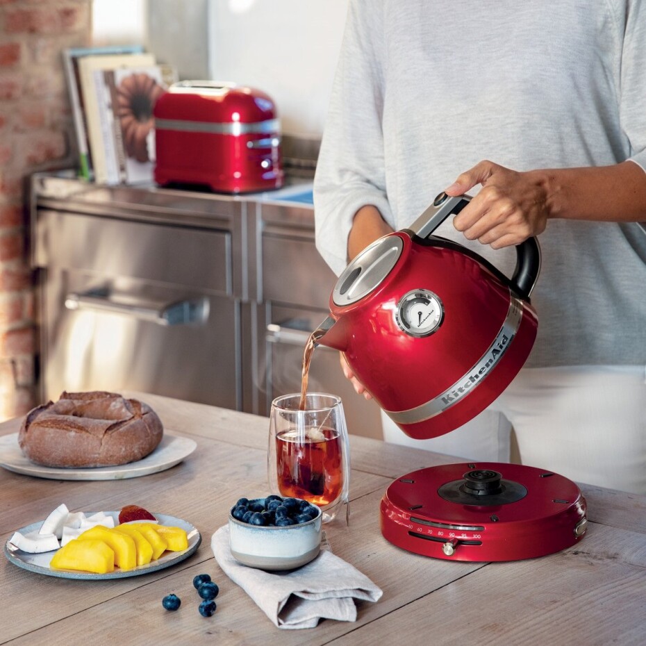 Rychlovarná konvice ARTISAN 1,5 l, královská červená, KitchenAid - main (7)