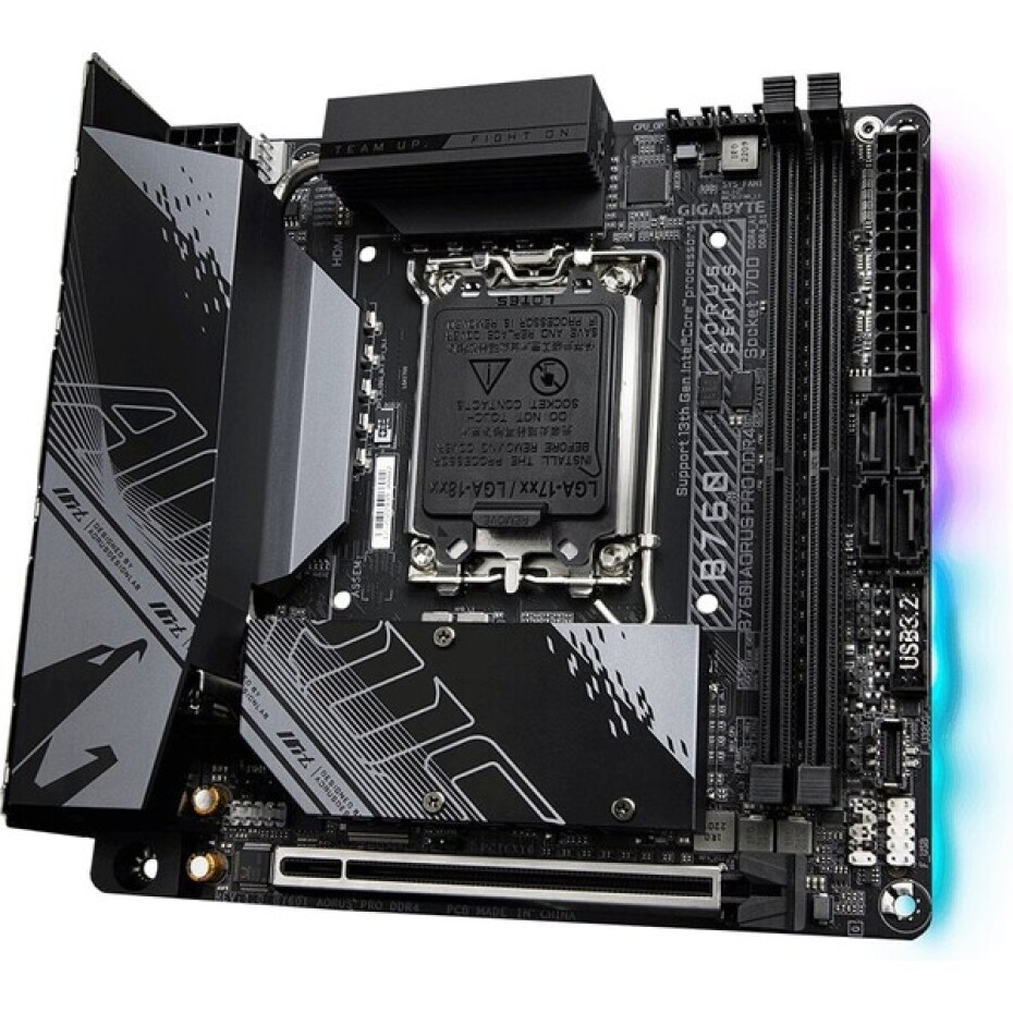 GIGABYTE B760I AORUS PRO DDR4 - main (2)