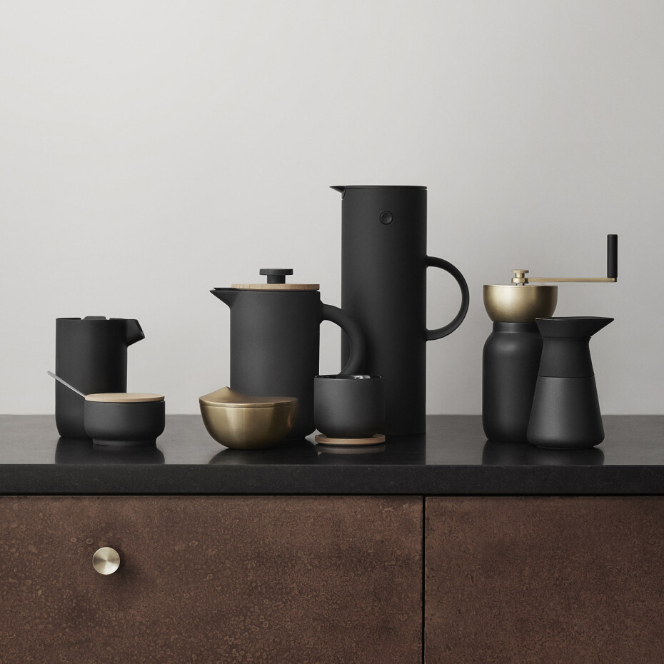 Konvička na mléko THEO 400 ml, černá, Stelton - main (4)