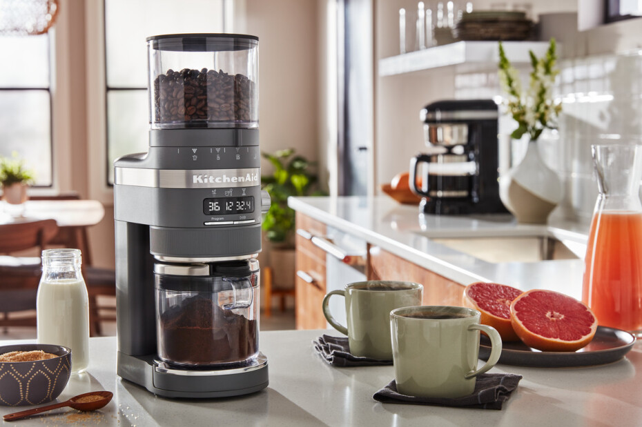 Elektrický mlýnek na kávu 5KCG8433EDG, s mlecími kameny, matná šedá, KitchenAid - main (3)