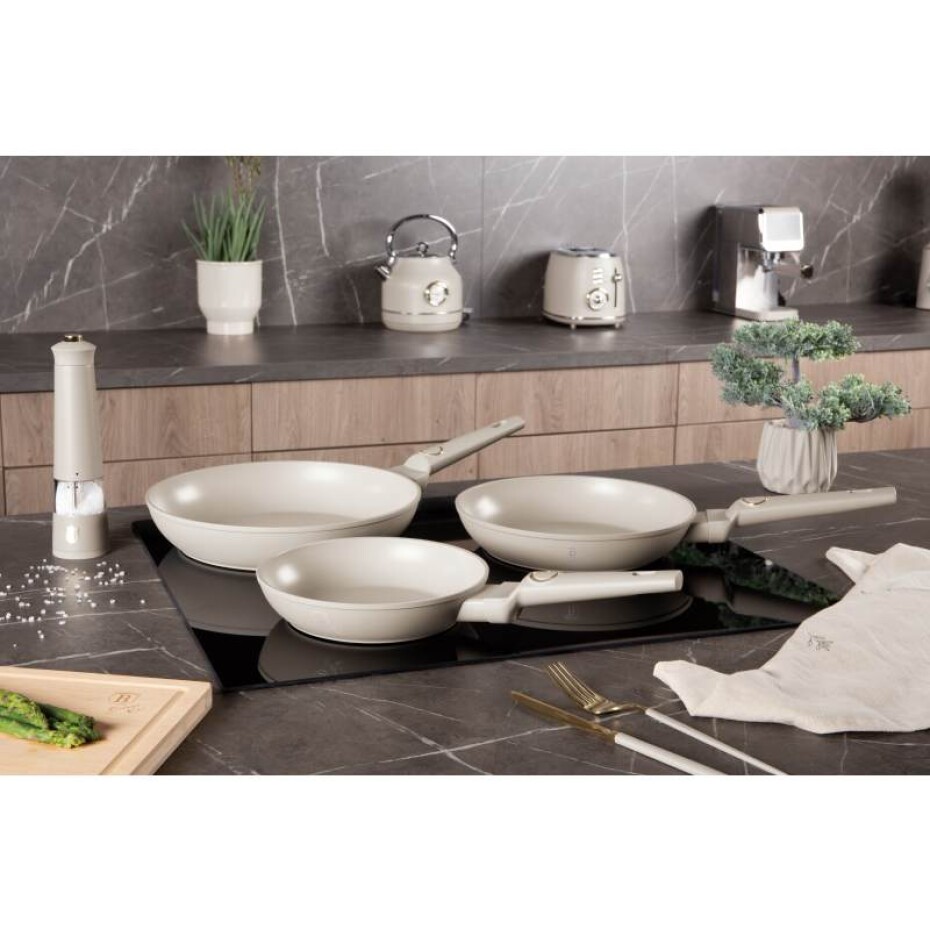 BERLINGERHAUS Sada pánví s titanovým povrchem 3 ks Sahara Collection BH-8078 - main (1)
