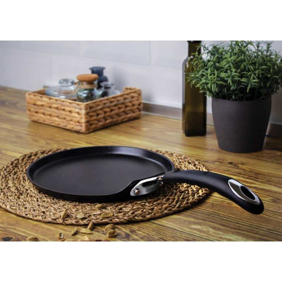 BERLINGERHAUS Pánev na palačinky s titanovým povrchem 28 cm Black Professional Line BH-7135 - main (3)