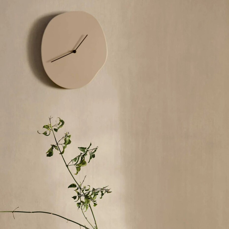 Nástěnné hodiny MELT 33 cm, kašmírová, MDF, ferm LIVING - main (1)