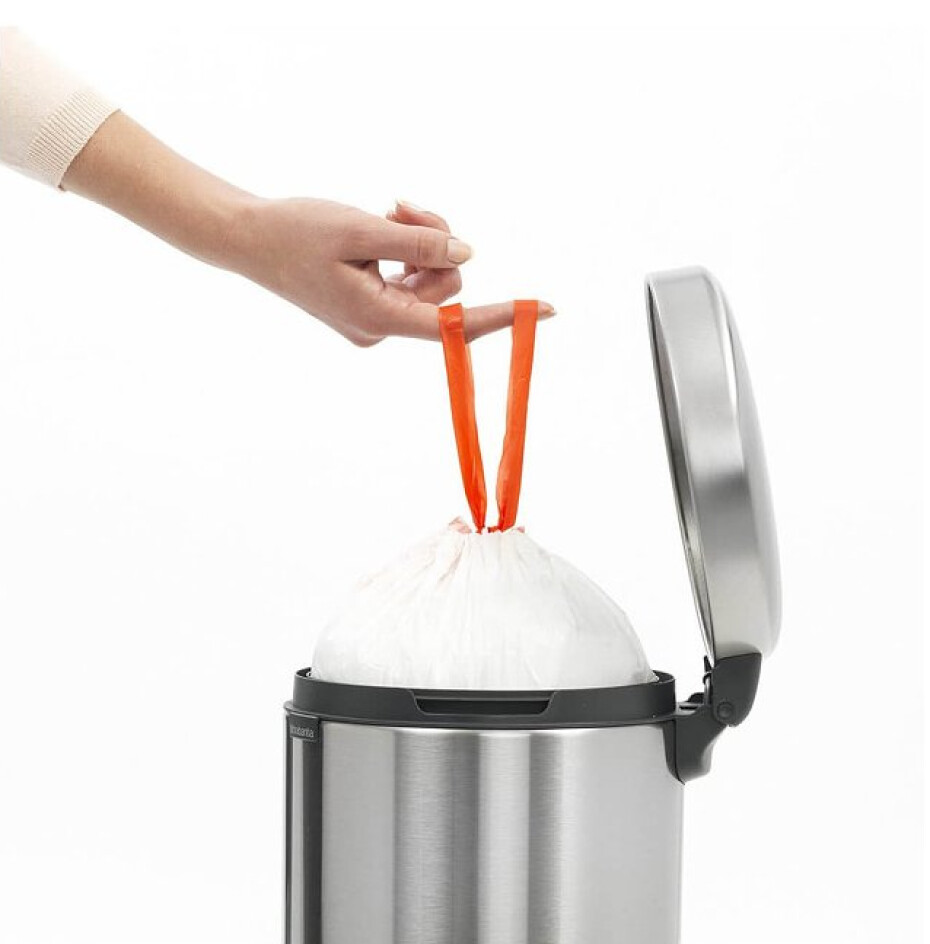 Pedálový odpadkový koš NEWICON 5 l, otiskuvzdorný, matná ocelová, ocel, Brabantia - main (4)