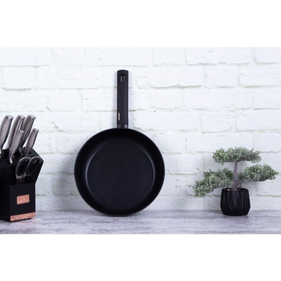 BERLINGERHAUS Pánev s titanovým povrchem 28 cm Monaco Collection BH-7084 - main (5)