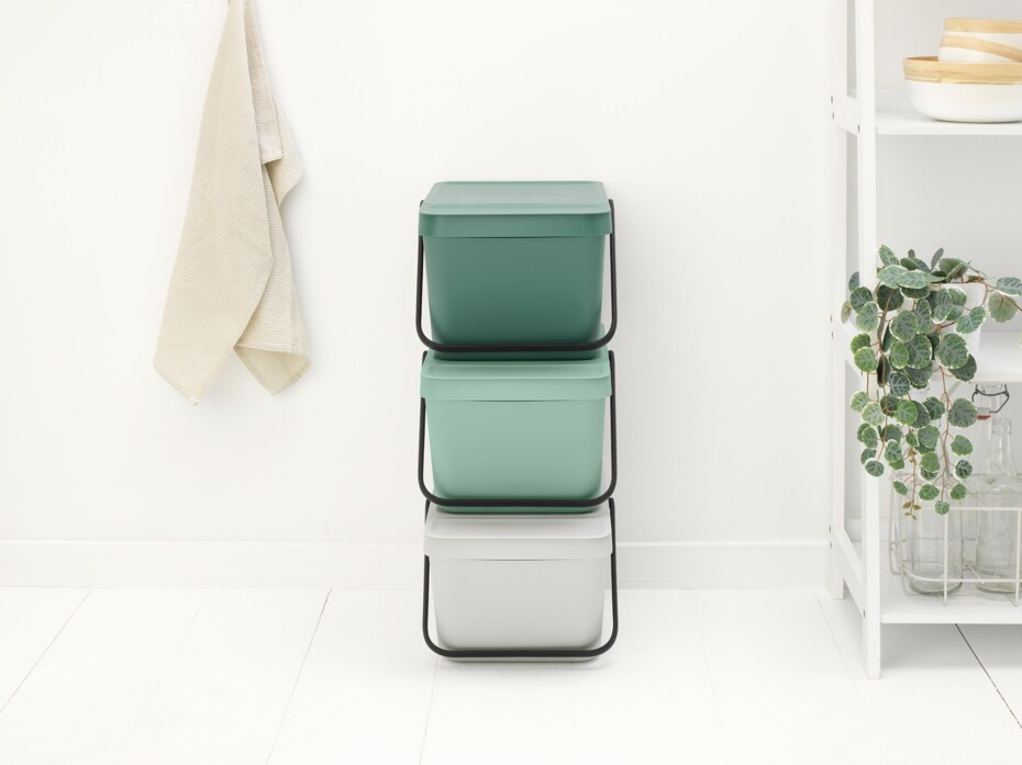 Odpadkový koš SORT & GO 20 l, stohovatelný, jedlově zelená, Brabantia - main (1)
