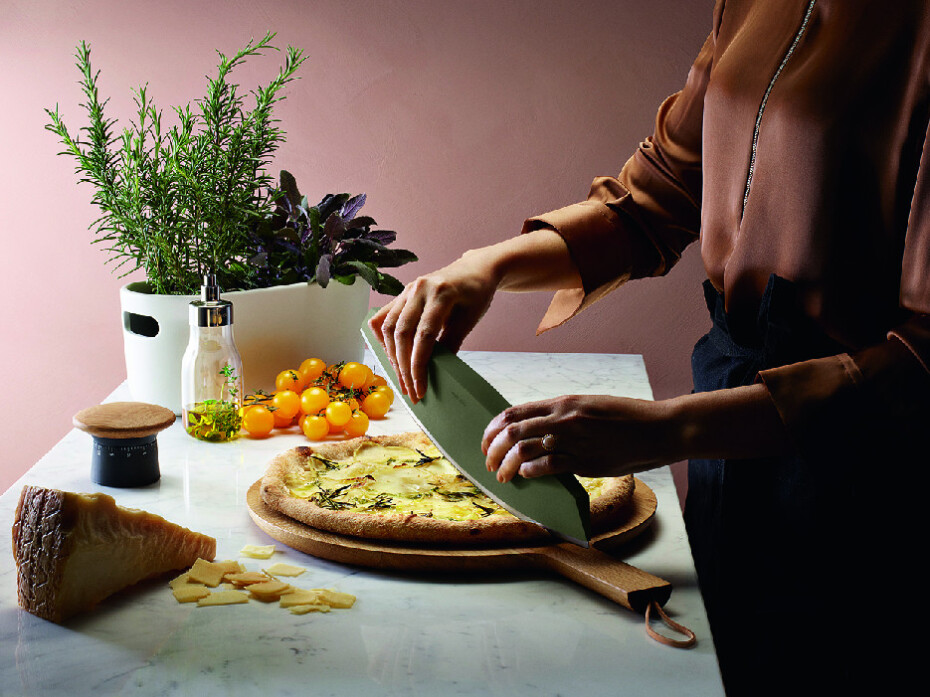 Nůž na pizzu nebo bylinky zelený Green Tool Eva Solo - main (1)