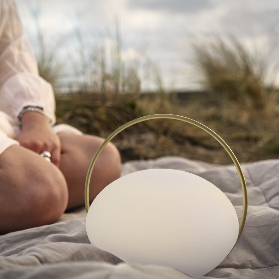 Přenosná stolní lampa ORBIT 19 cm, zlatá, hliník, Umage - main (3)
