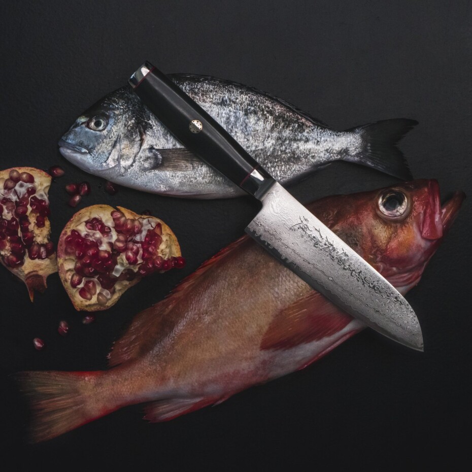 Santoku nůž SUPER GOU YPSILON 16,5 cm, černá, Yaxell - main (1)
