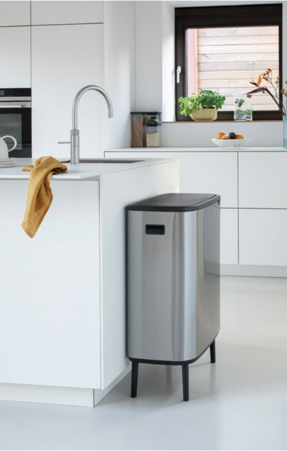 Dotykový odpadkový koš BO TOUCH BIN 60 l, matná ocelová, Brabantia - main (8)