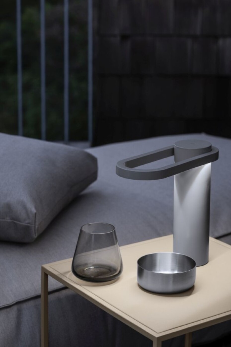 Sklenice na vodu BELO 280 ml, sada 4 ks, šedá, Blomus - main (1)
