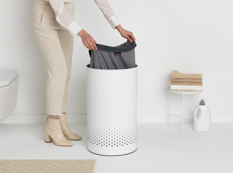 Koš na prádlo 60 l, s plastovým víkem, bílá, Brabantia - main (4)