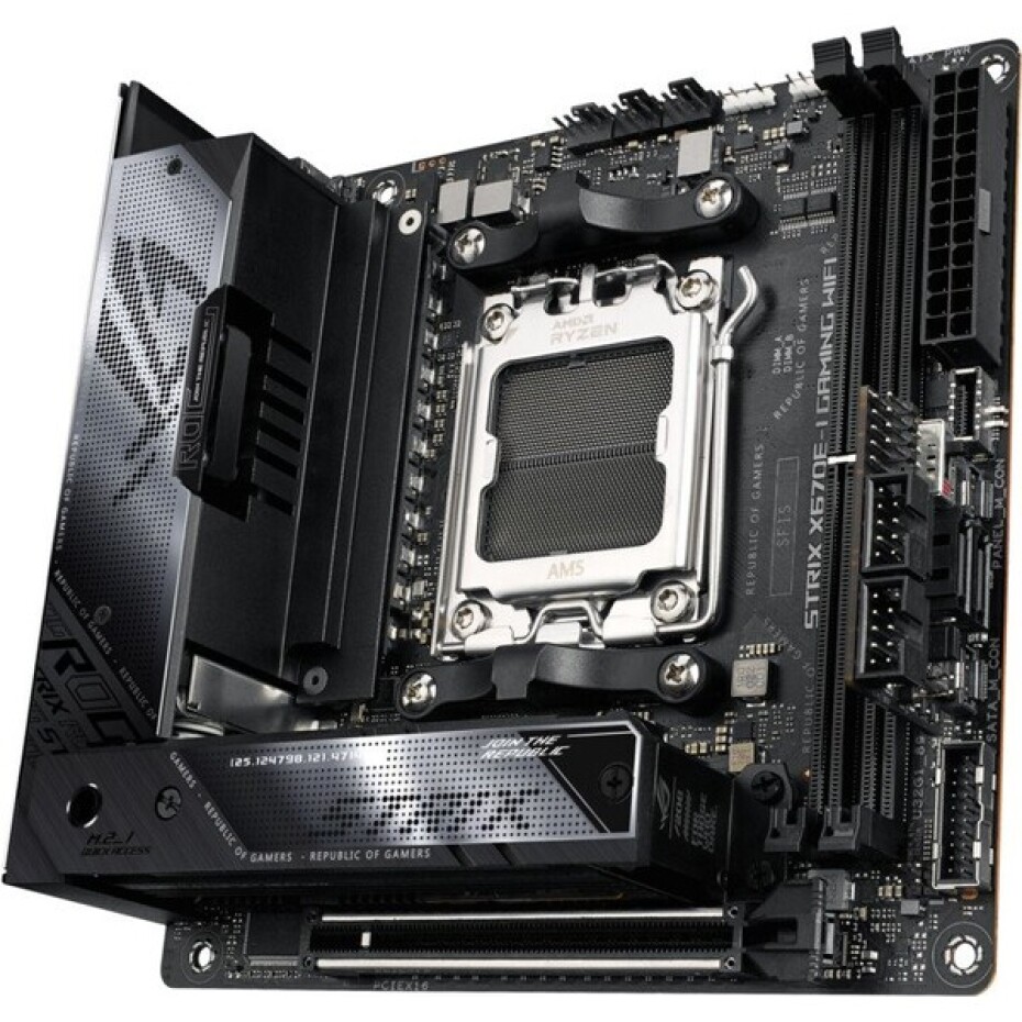 ASUS ROG STRIX X670E-I GAMING WIFI - main (2)